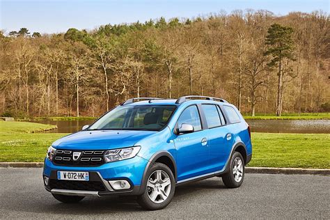 DACIA Logan MCV Stepway Specs & Photos - 2017, 2018, 2019, 2020, 2021, 2022, 2023, 2024 ...