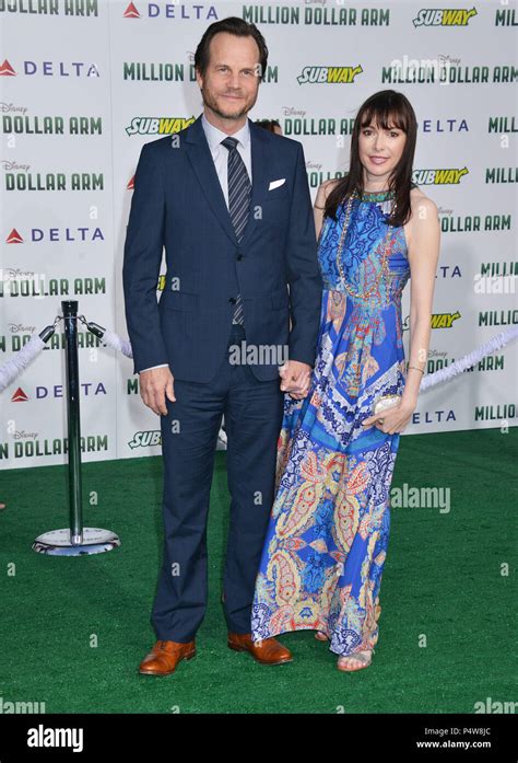 Bill paxton and daughter 011 red carpet event hi-res stock photography and images - Alamy