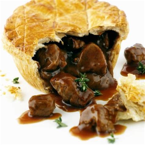 English Steak & Mushroom Pie