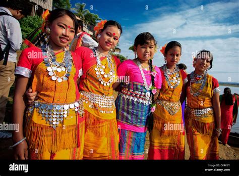 Chakma girls on traditional costume Stock Photo: 60954067 - Alamy