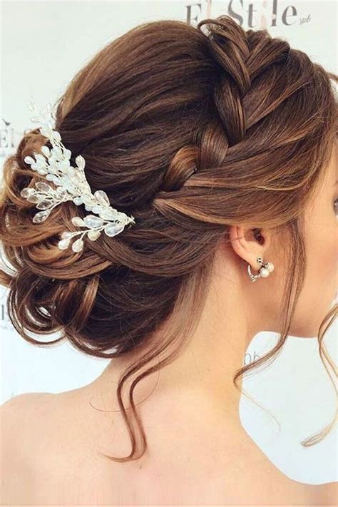 Peinados recogidos elegantes: Ideas para bodas