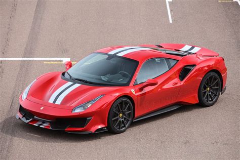 Ferrari 488 Pista: velocità e facile controllo - Auto Tecnica