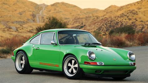 Retro-styled Singer Porsche 911 mega gallery