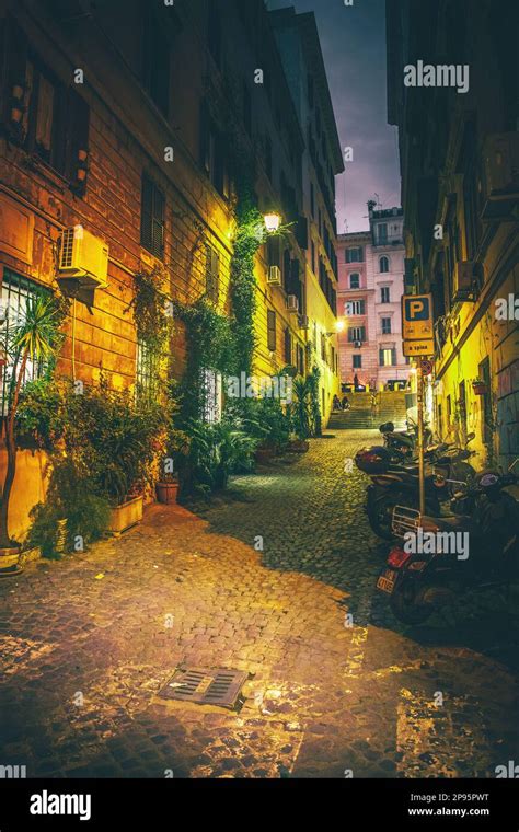 The ancient streets, alleys and houses of Rome at night, beautifully ...