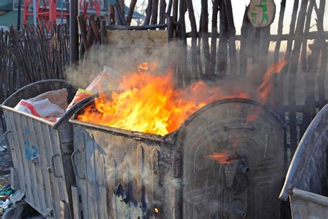 ‘Dumpster fire’ named 2016’s phrase of the year