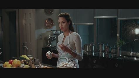 Angelina Jolie in "Mr. & Mrs. Smith" - Angelina Jolie Image (12025889 ...