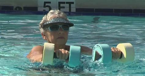 Water Aerobics Keeps Seniors Moving & Provides Therapeutic Benefits - CBS Miami