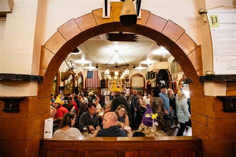 Inside The Dakota Inn's Good Old Fashioned German Oktoberfest - Eater Detroit