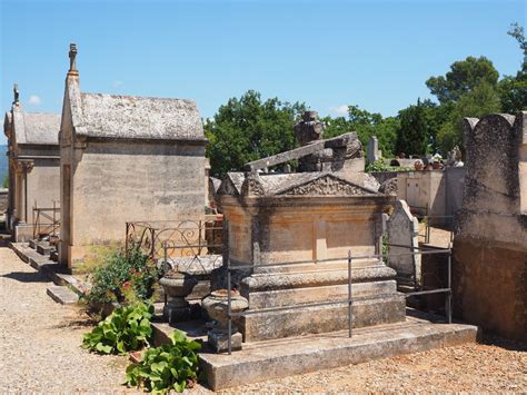 Free Images : rock, stone, monument, cemetery, tombstone, grave, sculpture, memorial, headstone ...