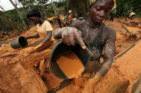 Gold Mining in Ghana (34 pics)