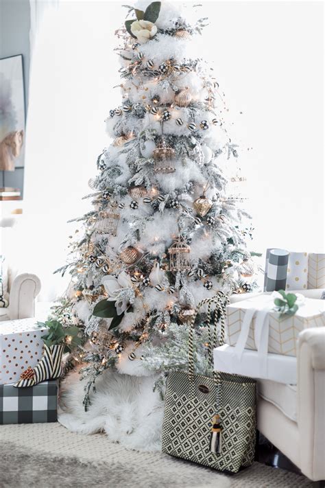 Home for Christmas – Black and White Christmas Tree