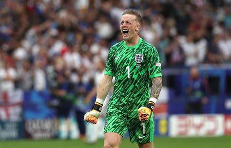 Pickford advances to the last eight again with England