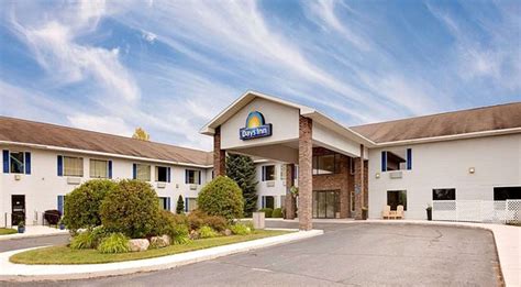 DAYS INN BY WYNDHAM CADILLAC $82 ($̶9̶4̶) - Updated 2019 Prices & Motel ...