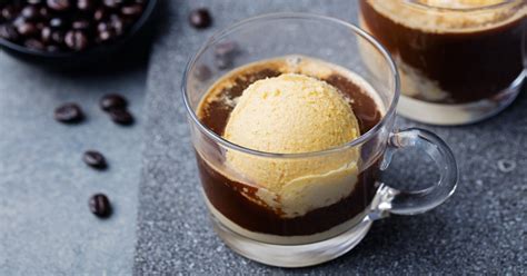 Best Affogato Recipe (Easy Italian Dessert) - Insanely Good