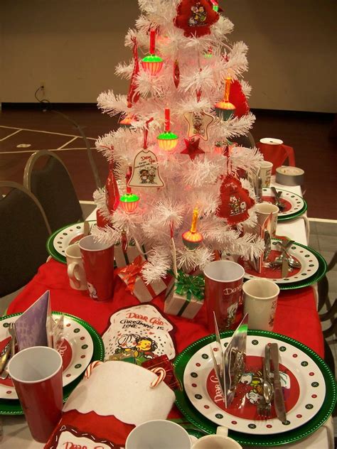 27 White Christmas Table Decorations Ideas - Decoration Love