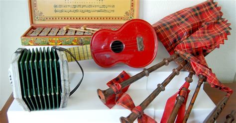 The Copycat Collector: COLLECTION #93: Toy Musical Instruments