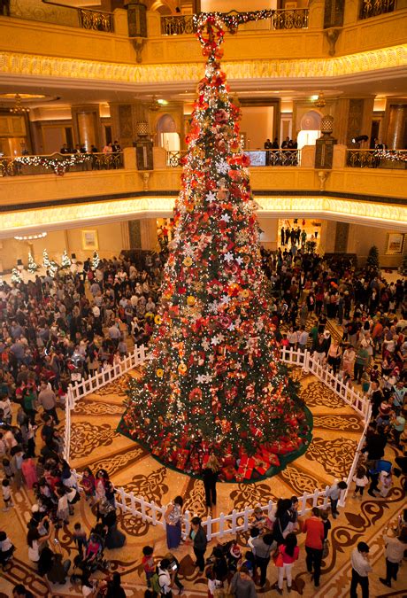 Emirates Palace Christmas tree lighting | Things To Do | Time Out Abu Dhabi