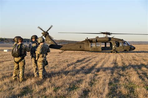 Arkansas National Guard members provide support to active duty component