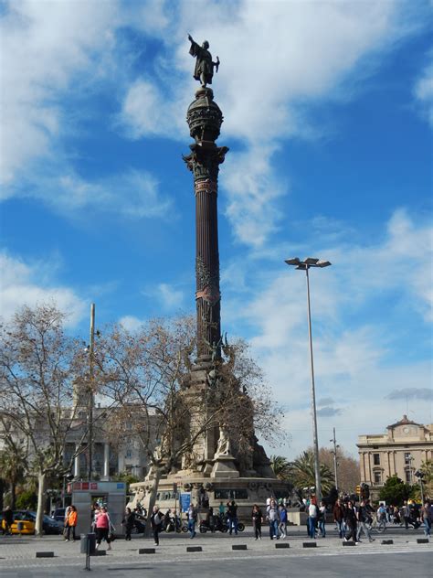 Christopher Columbus statue in Barcelona, Spain. This beautiful ...