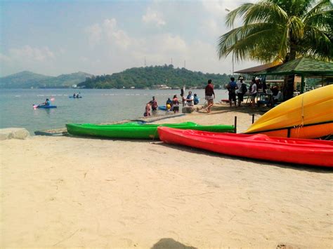 a piece of jewel: White Rock Beach Subic