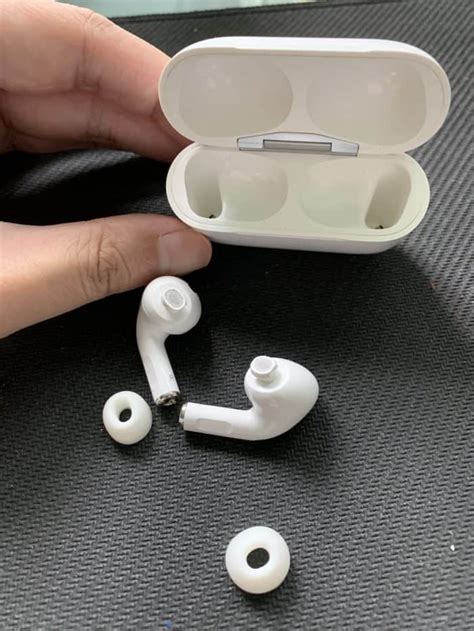 COPY - APPLE AIRPOD PRO 3RD GENERATION Used once - seensociety.com