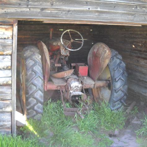 Do you think Barn Find deserves to win the Steiner Tractor Parts Photo Contest? Have your say ...