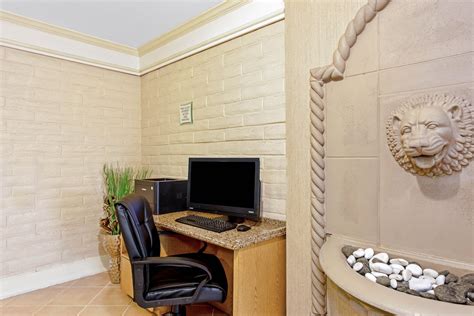 La Quinta Inn by Wyndham Orlando Airport West | Orlando, FL Hotels