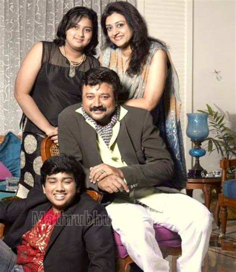 Malayalam Actor Jayaram Family Photos - MERE PIX