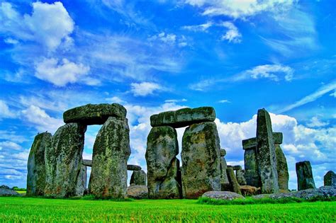 Mini-model of Stonehenge reveals how voices would have carried in original ancient monument