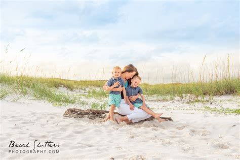 Family poses - Beach Shutters