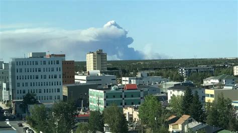 Poor air quality in Yellowknife, Northern Canada as fire grows outside ...