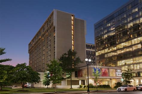 CROWNE PLAZA CRYSTAL CITY-WASHINGTON, D.C. $132 ($̶1̶7̶8̶) - Updated 2022 Prices & Hotel Reviews ...