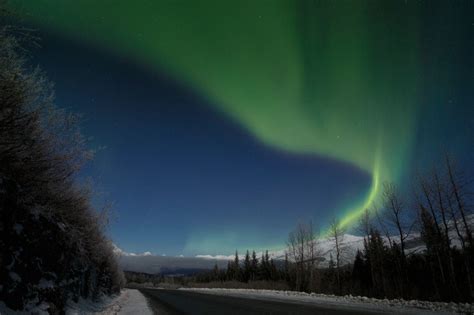 Alaska Northern Lights Tour; Arctic Circle Alaska Winter Vacation