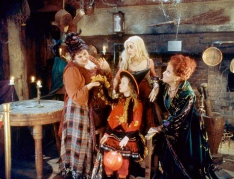 Thora Birch images Thora Birch as Dani Dennison in Hocus Pocus HD ...