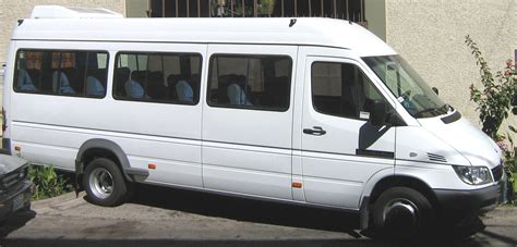 Mercedes-Benz Sprinter 413 CDi Minibus:picture # 3 , reviews, news ...