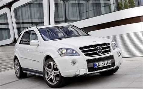 Mercedes-Benz-ML 63 AMG 2011 wallpapers and images - wallpapers, pictures, photos