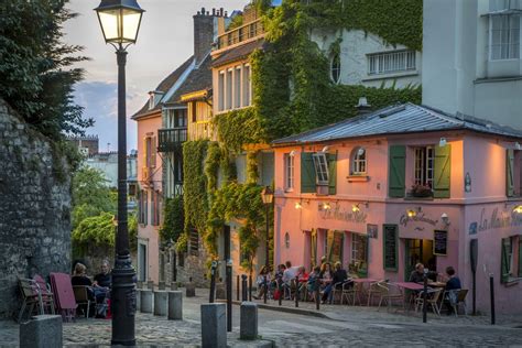 Complete Guide to the Montmartre Neighborhood in Paris