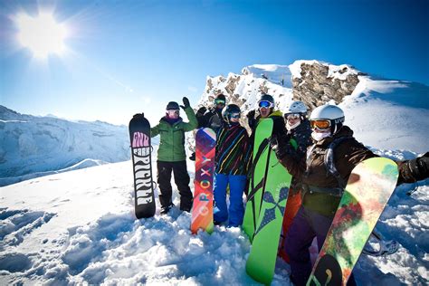 Group Snowboard Lessons | Morzine, Avoriaz, Les Gets - MINT