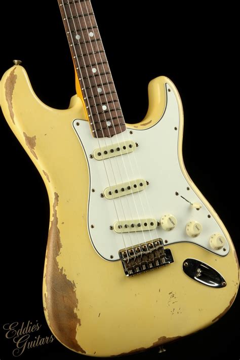 Fender Custom Shop 1967 Stratocaster Heavy Relic - Aged Vintage White - Eddie's Guitars