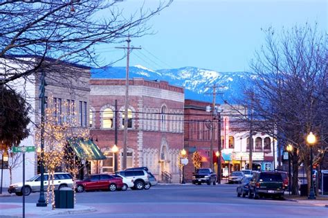 Sandpoint, Idaho. Charming, walkable town in a gorgeous setting: on stunningly beautiful Lake ...