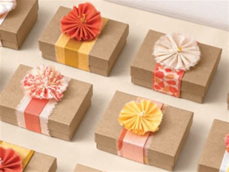 Square Shaped Christmas Gift Design Ideas - NOMON DESIGN IDEAS