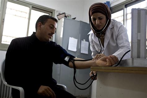Free picture: nurse, checking, patients, community, clinic, west, bank, Gaza, improving ...