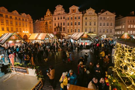 Prague Christmas Market 2023 Guide: Where to Go, What to Eat & More!