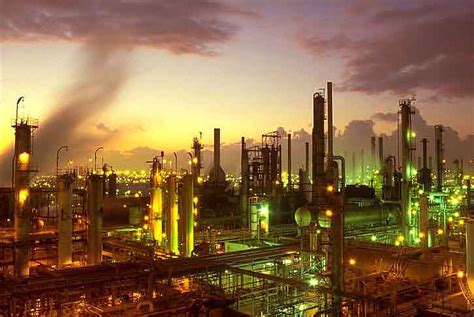 Energy Insights: Refinery Capacity Analysis