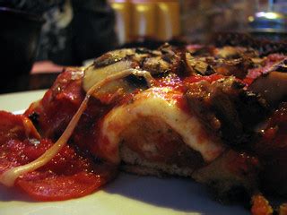 Pequod's - deep dish oven pizza | smlscape | Flickr