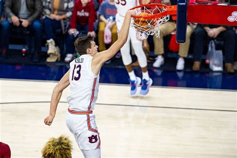 The 'rare ability' of Walker Kessler, Auburn's star big man