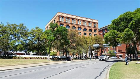 The Sixth Floor Museum At Dealey Plaza Parking | Floor Roma