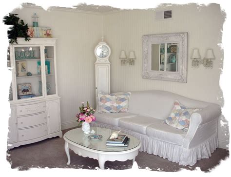 White cottage, Cottage style, Home decor