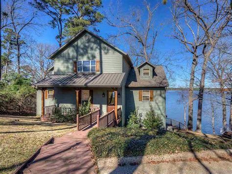 These are the 5 best lake houses for sale right now near DFW - CultureMap Dallas