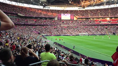 Crowd wave at Wembley Stadium - women's football final game - YouTube